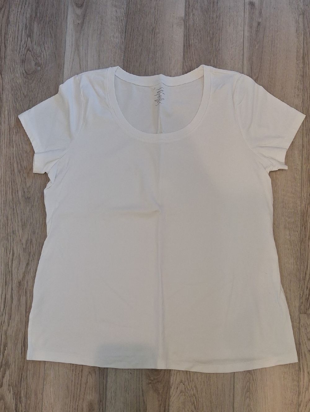 Vintage Venezia White Scoop Neck Short Sleeve Tee